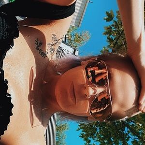 Meet your Posher, Victoria! 🌷